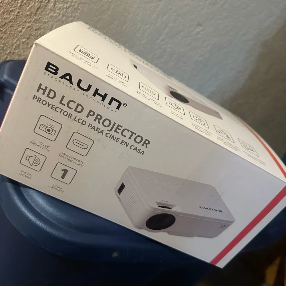 White HD LCD Projector
